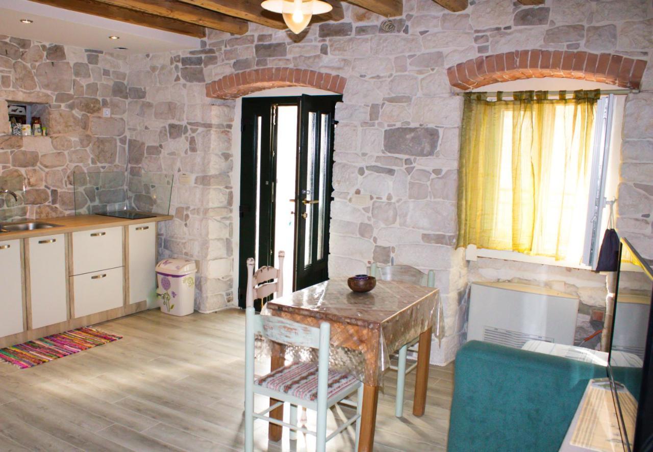 Appartement House Kvin à Baška Voda Extérieur photo